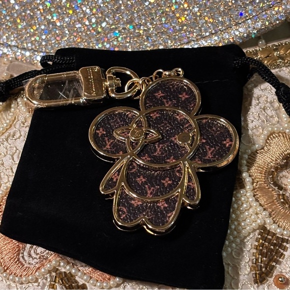 The Unbranded Brand Accessories - Luxury Vivienne Keychain/Bag Charm GWP